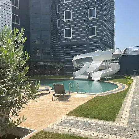 Salam 2 - Woman Pool - Experience Αλάνια